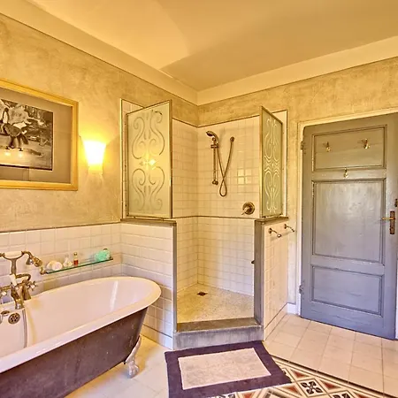 Terrie Villa Magione